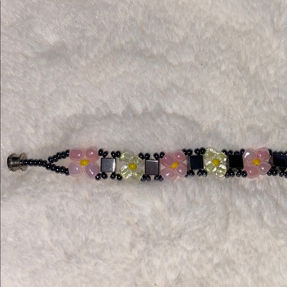 2 handcrafted bracelets - Picture 2 of 4